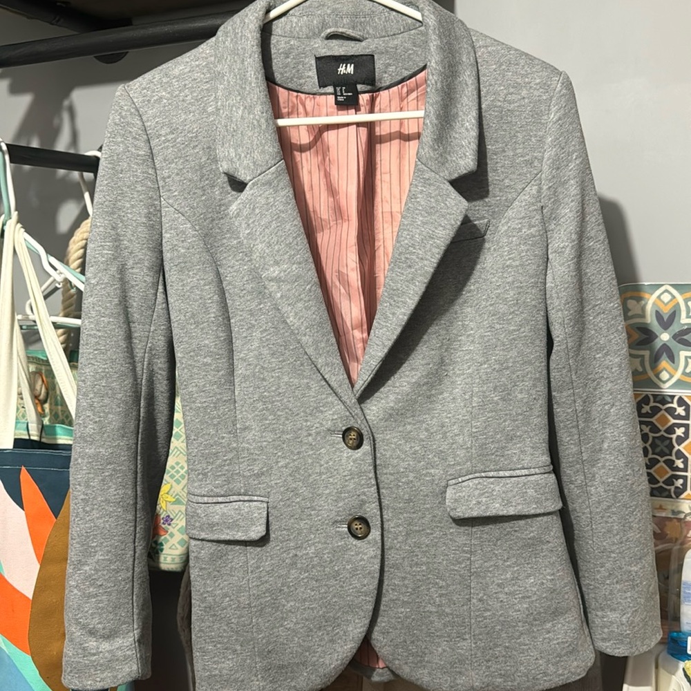 6. Womens H&M blazer